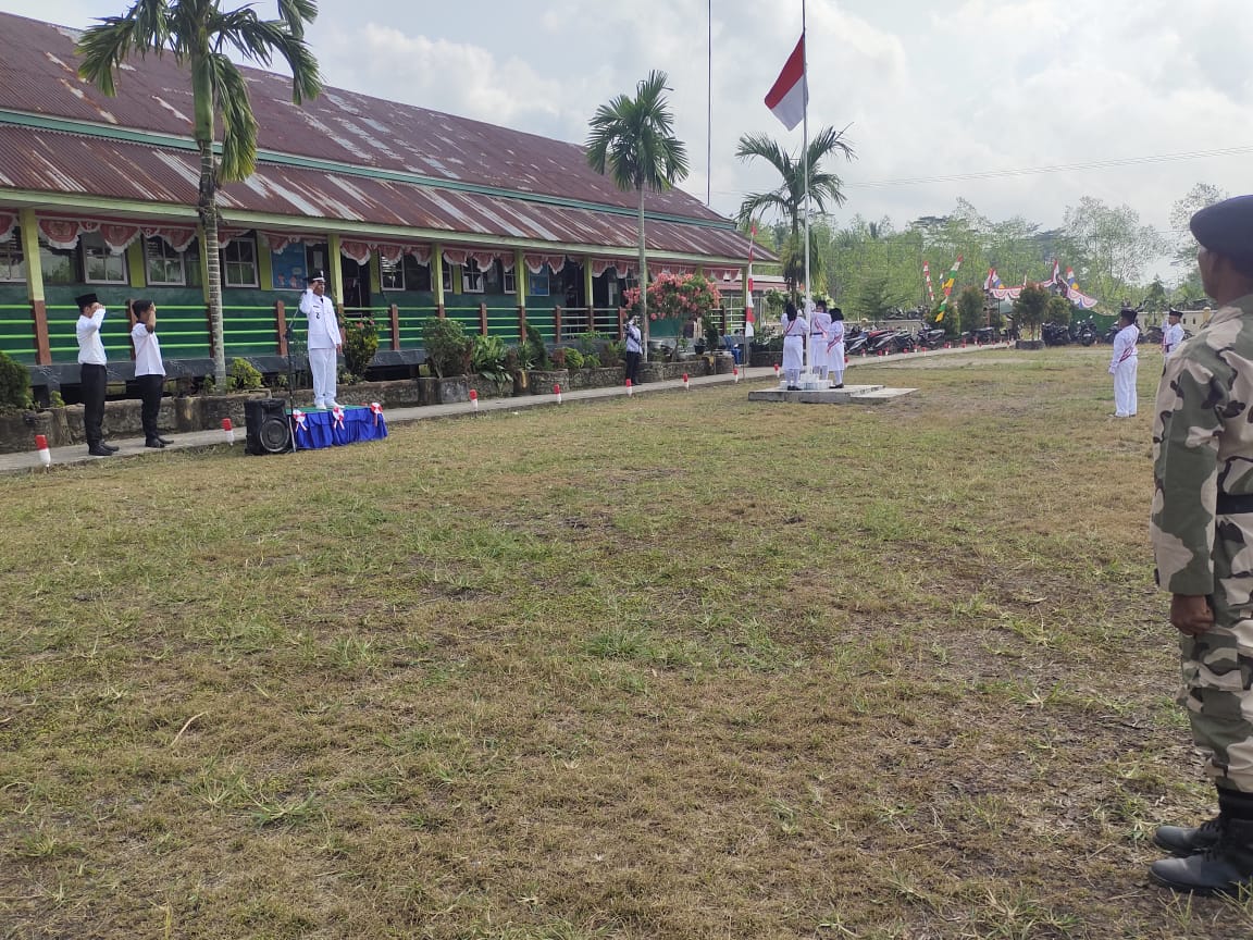 Memperingati HUT RI Ke 78 Pemdes Karya Mukti Laksankan Upacara Bendera