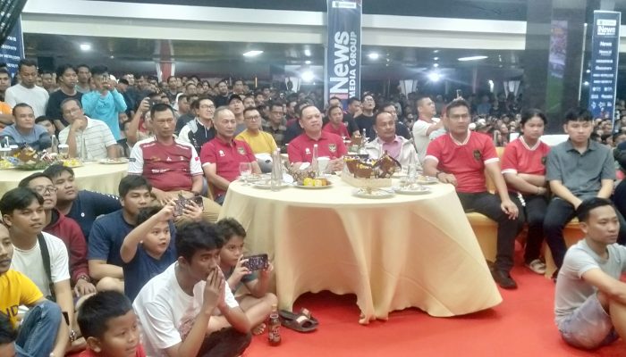 Nonton bareng Piala AFC pendopoan bupati Muba dihadiri ribuan penonton