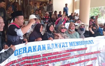 Unjuk rasa jilid III Gerbrakk Sriwijaya Muba turunkan 500 massa.